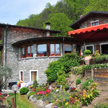 Country house La Fonte Di Mariella Gravedona