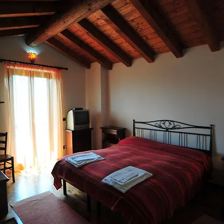 Country house La Fonte Di Mariella *